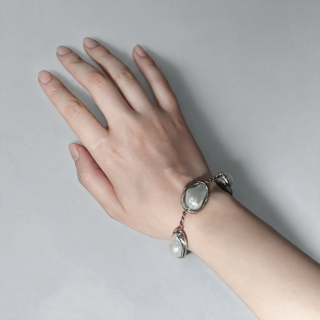 chunky pearl bracelet