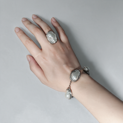 Chunky pearl bracelet and ring set