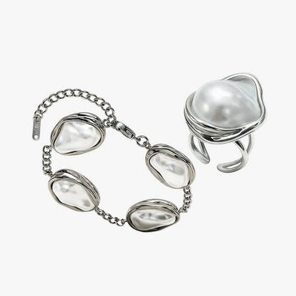 Chunky pearl bracelet and ring set